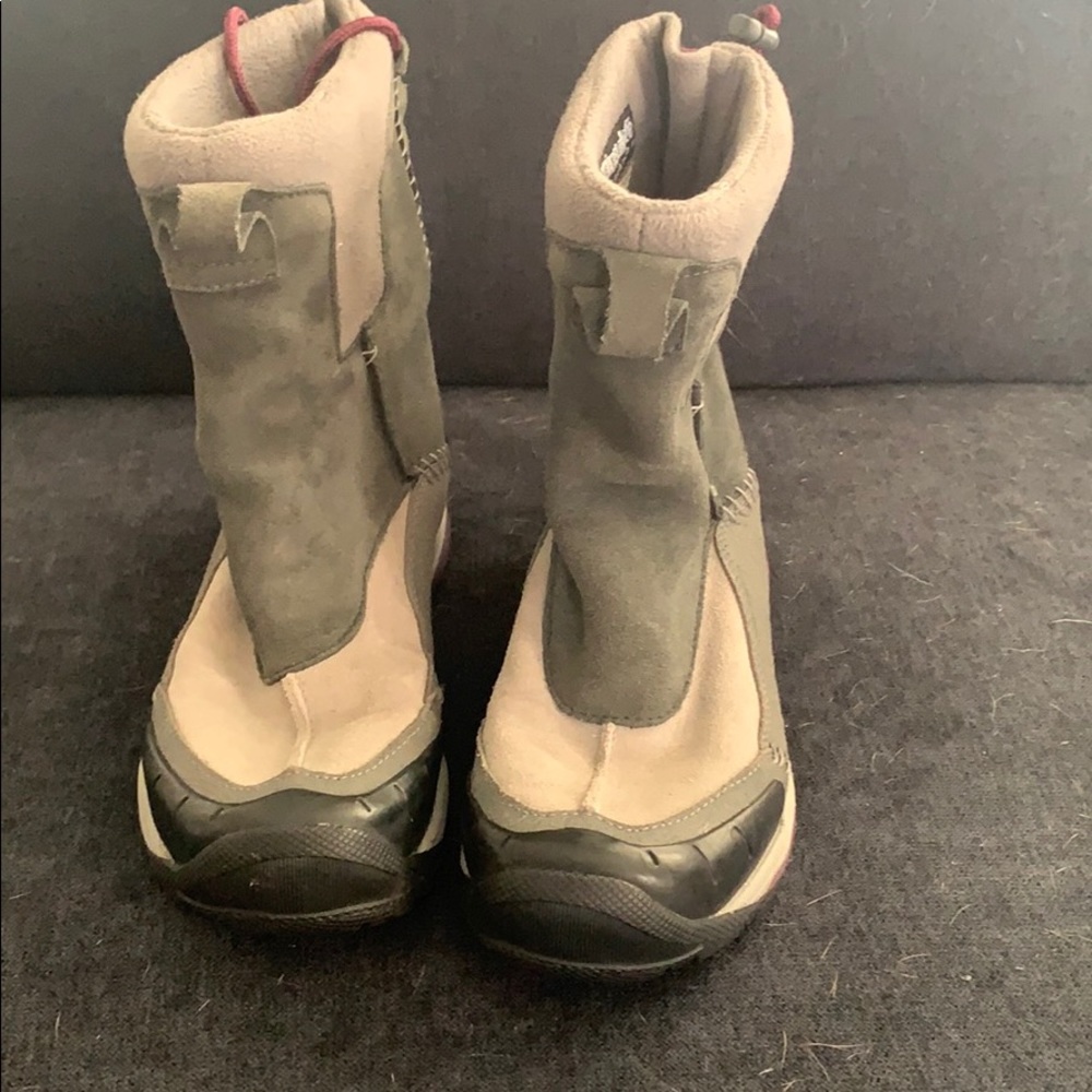 Columbia boots